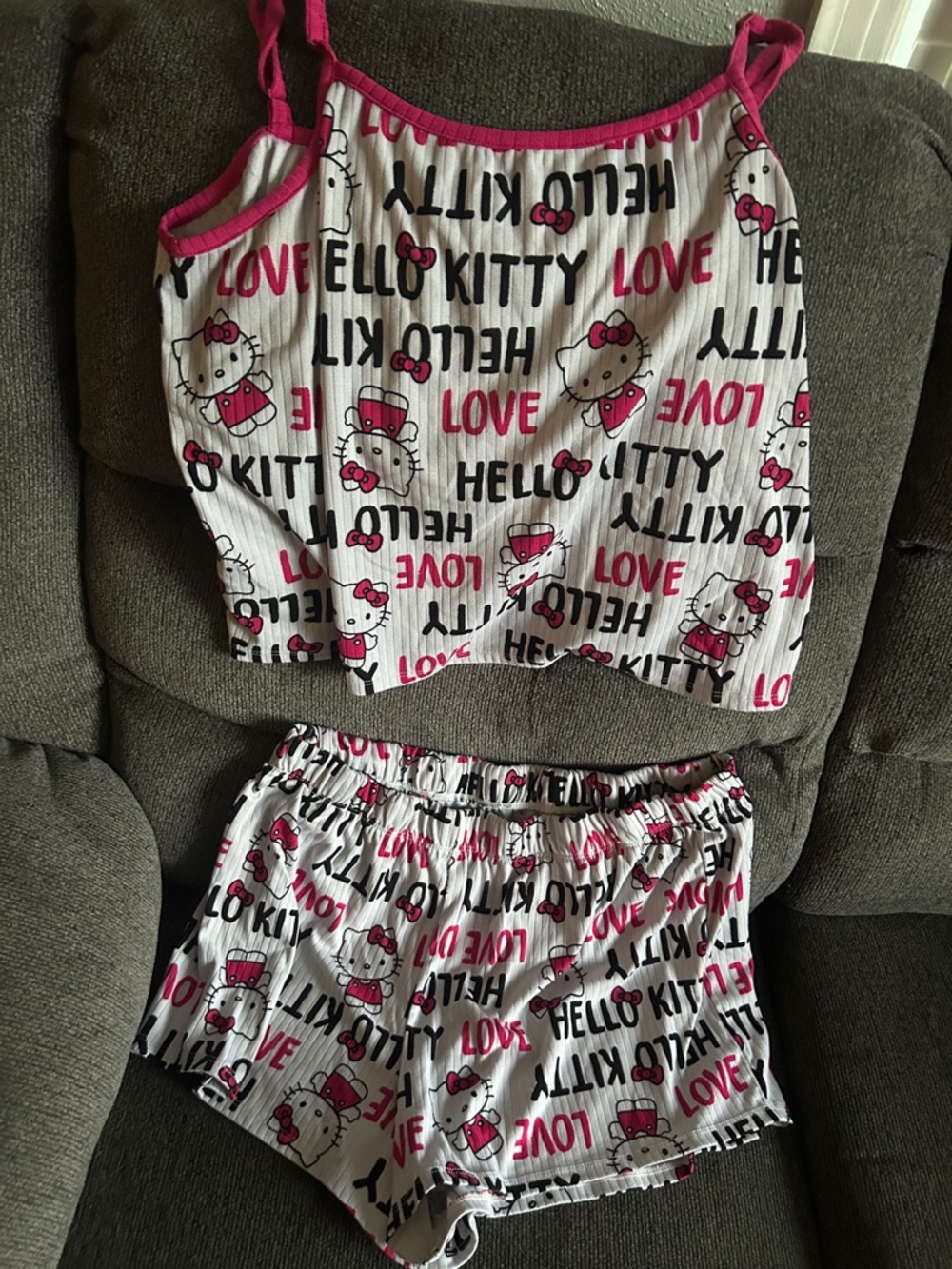 2-Piece Hello Kitty Sleep Set